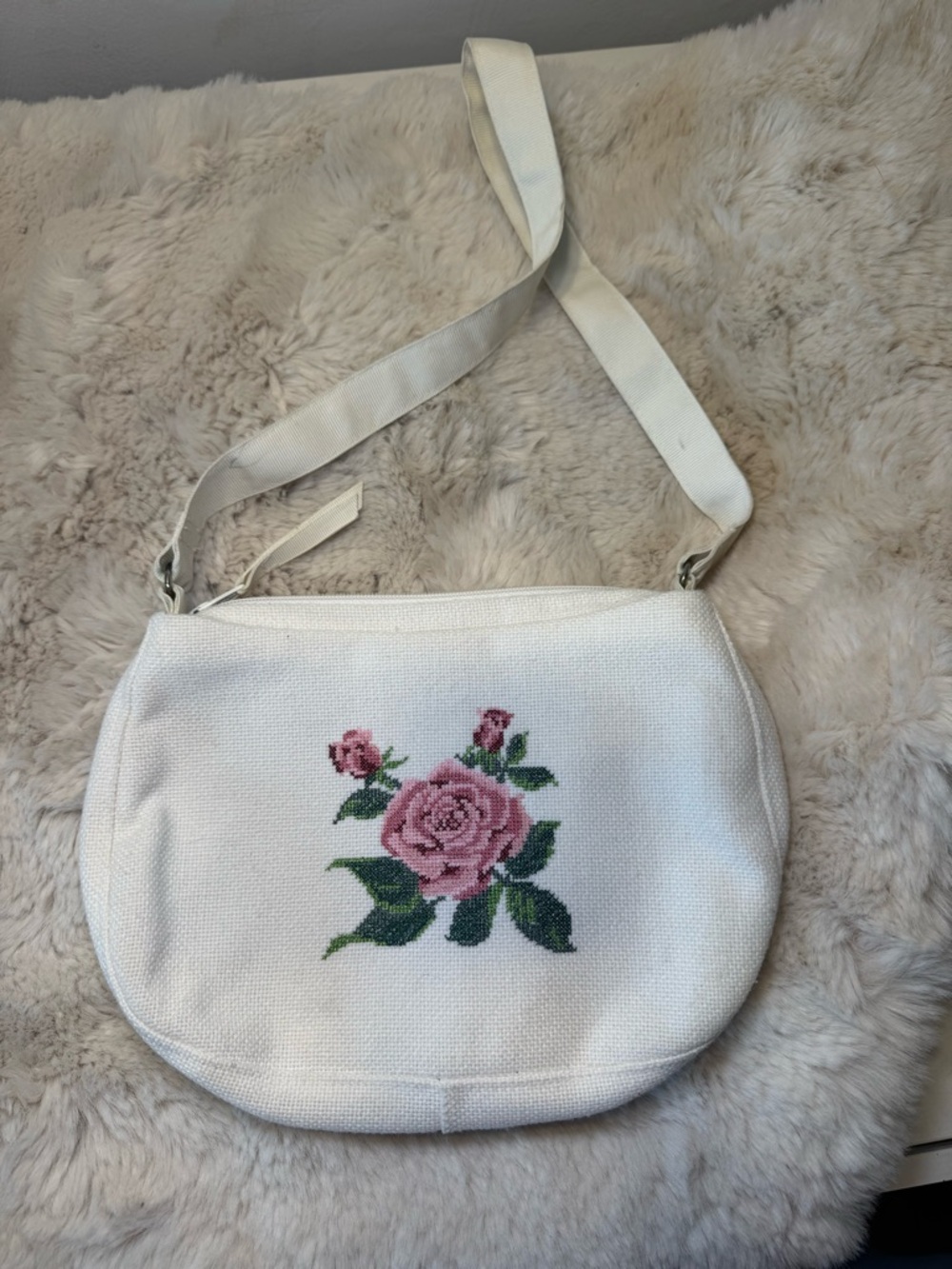 Vintage handmade Y2K White Crossbody Bag with Pink Rose Embroidery cottage core